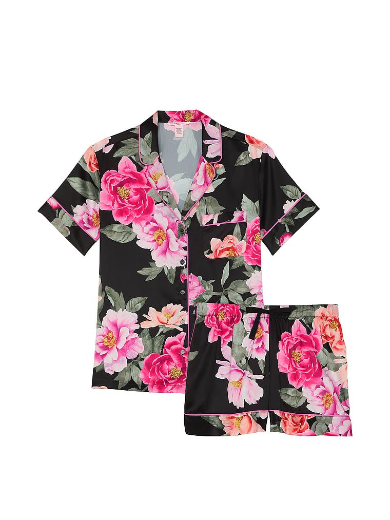 Piżama satynowa błyszcząca z szortami Glazed Satin. Produkt ma wzór kwiatowy i pochodzi z kolekcji Victoria's Secret. 
