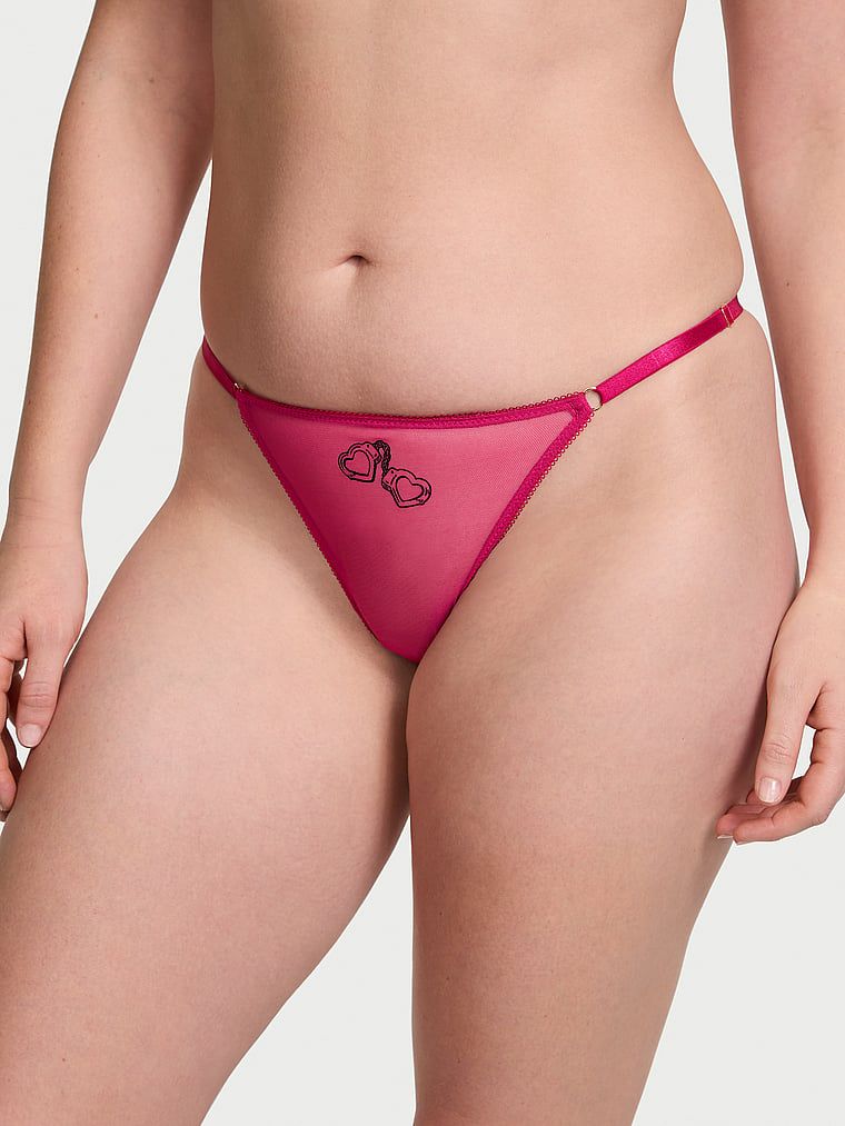 Stringi z siateczki z regulowanymi paskami Flirty Mesh. Produkt jest wzorzysty i pochodzi z kolekcji Very Sexy. 