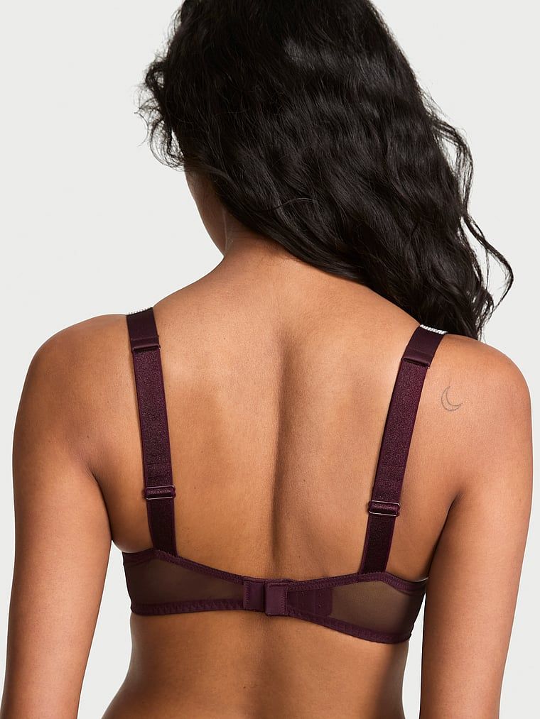 Biustonosz push-up koronkowy powiększający o 2 rozmiary Bombshell Shine Strap. Produkt ma kolor fioletowy i pochodzi z kolekcji Very Sexy. 
