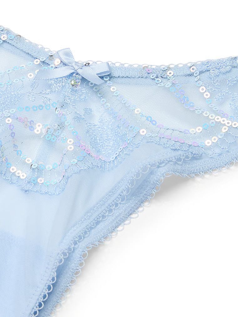 Majtki brazyliany Iridescent Embroidery Brazilian. Produkt jest wzorzysty i pochodzi z kolekcji Dream Angels.