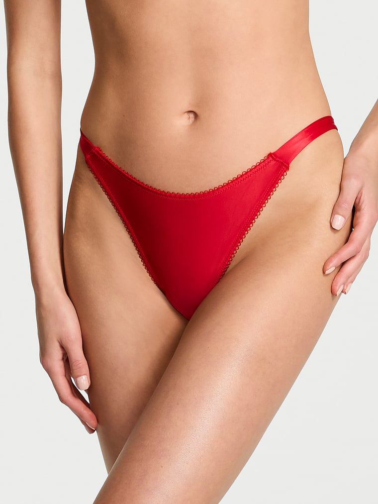 Majtki brazyliany z pomponami Pom Pom Bow Brazilian. Produkt ma kolor czerwony i pochodzi z kolekcji Dream Angels. 