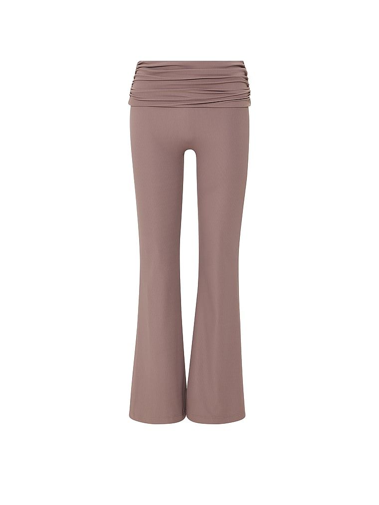 Legginsy prążkowane z marszczoną talią VSX Elevate Flare. Produkt ma kolor szary i pochodzi z kolekcji VSX. 