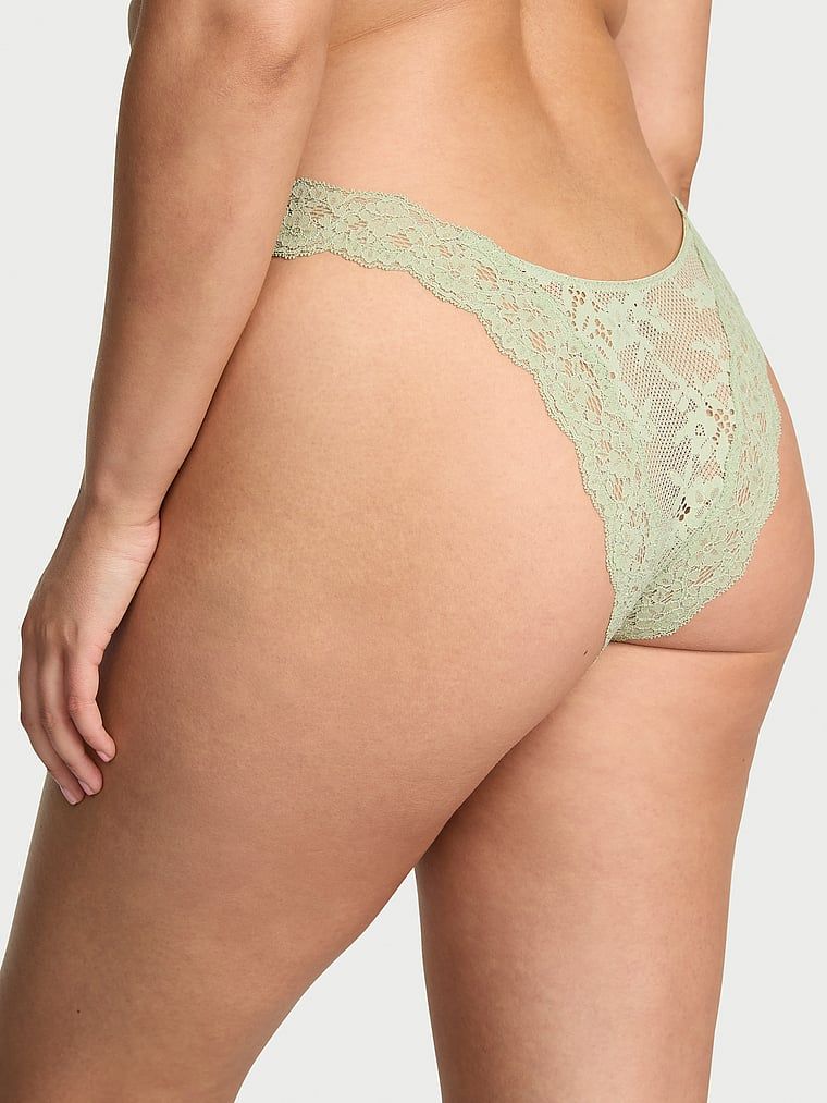 Majtki brazyliany koronkowe Brazilian. Produkt ma kolor zielony i pochodzi z kolekcji Dream Angels. 