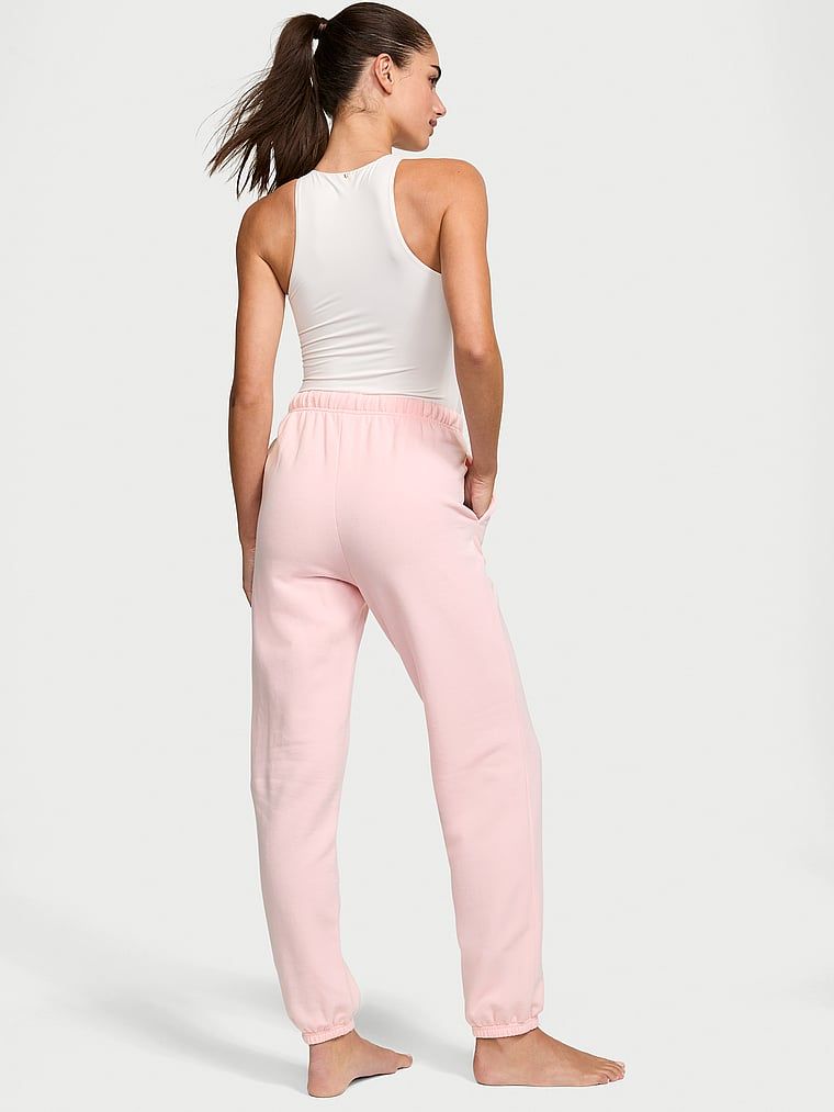Spodnie dresowe z modalu Brushed Jogger. Produkt ma kolor różowy i pochodzi z kolekcji Victoria's Secret. 