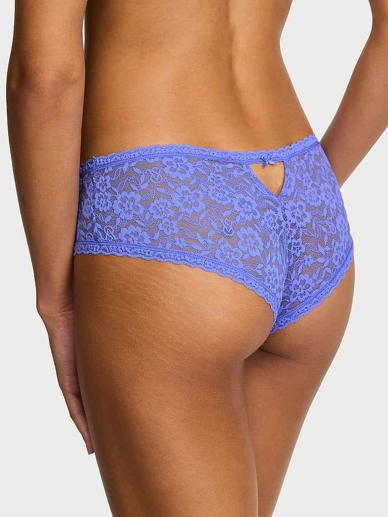 Majtki koronkowe Keyhole Cheeky. Produkt ma kolor fioletowy i pochodzi z kolekcji Lacie. 