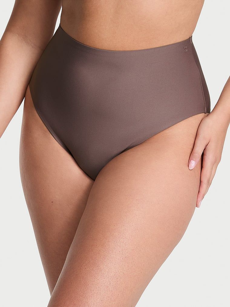 Majtki z wysokim stanem Luxe Contour Cheeky. Produkt ma kolor szary i pochodzi z kolekcji Body by Victoria. 