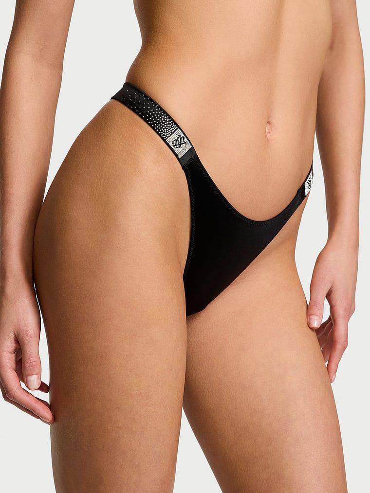 Majtki brazyliany z błyszczącymi paseczkami Scattered Shine Strap. Produkt ma kolor czarny i pochodzi z kolekcji Very Sexy. 