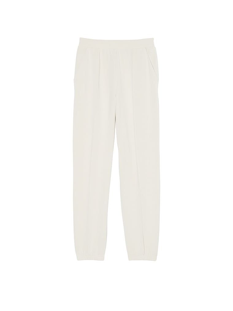 Spodnie joggery VSX Featherweight Knit. Produkt ma kolor biały i pochodzi z kolekcji VSX. 