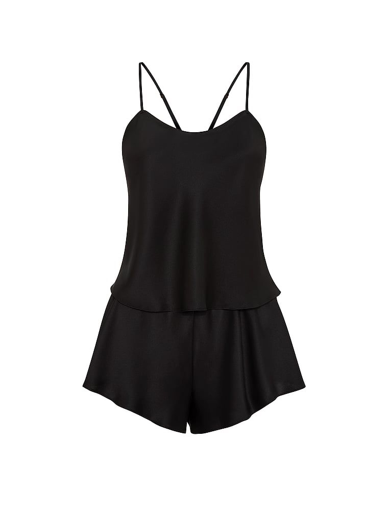 Satynowy zestaw do spania Cami Set. Produkt ma kolor czarny i pochodzi z kolekcji Victoria's Secret. 