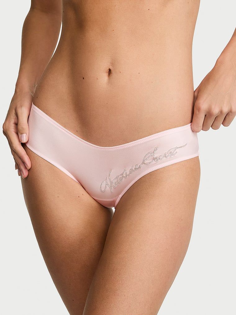 Majtki z wyjątkowym tyłem i napisem Shine Script Cheeky. Produkt ma kolor różowy i pochodzi z kolekcji Very Sexy. 