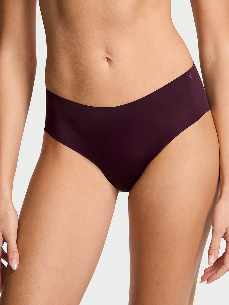 Majtki bezszwowe No-Show Cheeky. Produkt ma kolor purpurowy i pochodzi z kolekcji No-Show. 