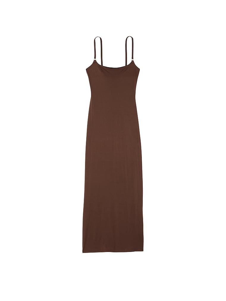 Sukienka maxi modelująca FeatherSoft Slip. Produkt ma kolor brązowy i pochodzi z kolekcji Victoria's Secret. 