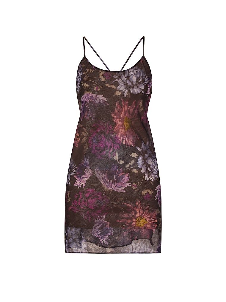 Koszulka nocna z szyfonu Midnight Dahlias. Produkt ma kolor kwiatowy i pochodzi z kolekcji Victoria's Secret. 