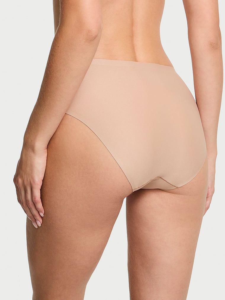 Majtki z mikrofibry Flex Bikini. Produkt ma kolor beżowy i pochodzi z kolekcji Body by Victoria. 