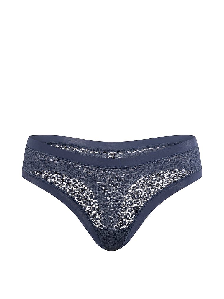 Stringi z koronki w panterkę No-Show Leopard. Produkt ma kolor niebieski i pochodzi z kolekcji No-Show. 