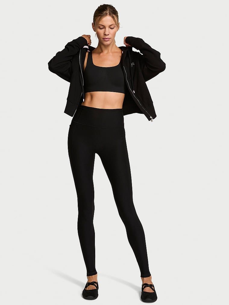 Legginsy z wysokim stanem VSX New Essential. Produkt ma kolor wzorzysty i pochodzi z kolekcji VSX. 