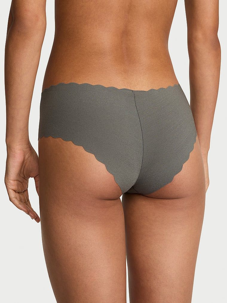 Majtki bezszwowe No-Show Cheeky. Produkt ma kolor zielony i pochodzi z kolekcji No-Show. 