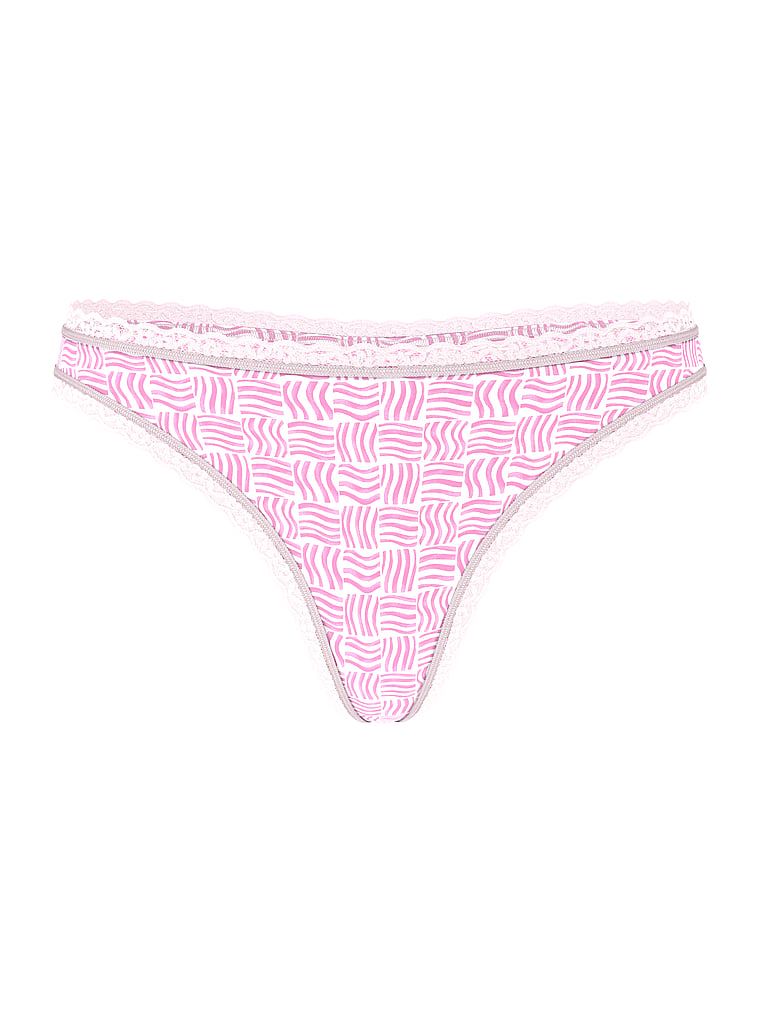 Stringi bawełniane z koronką na krawędziach Lace-Waist. Produkt jest wzorzysty i pochodzi z kolekcji Lacie. 