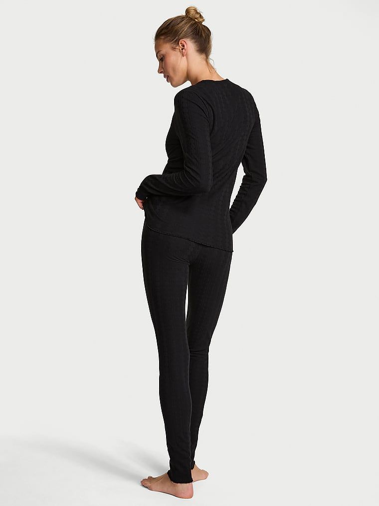Piżama bawełniana z długimi rękawami i legginsami Heart Pointelle. Produkt ma kolor czarny i pochodzi z kolekcji Victoria's Secret. 