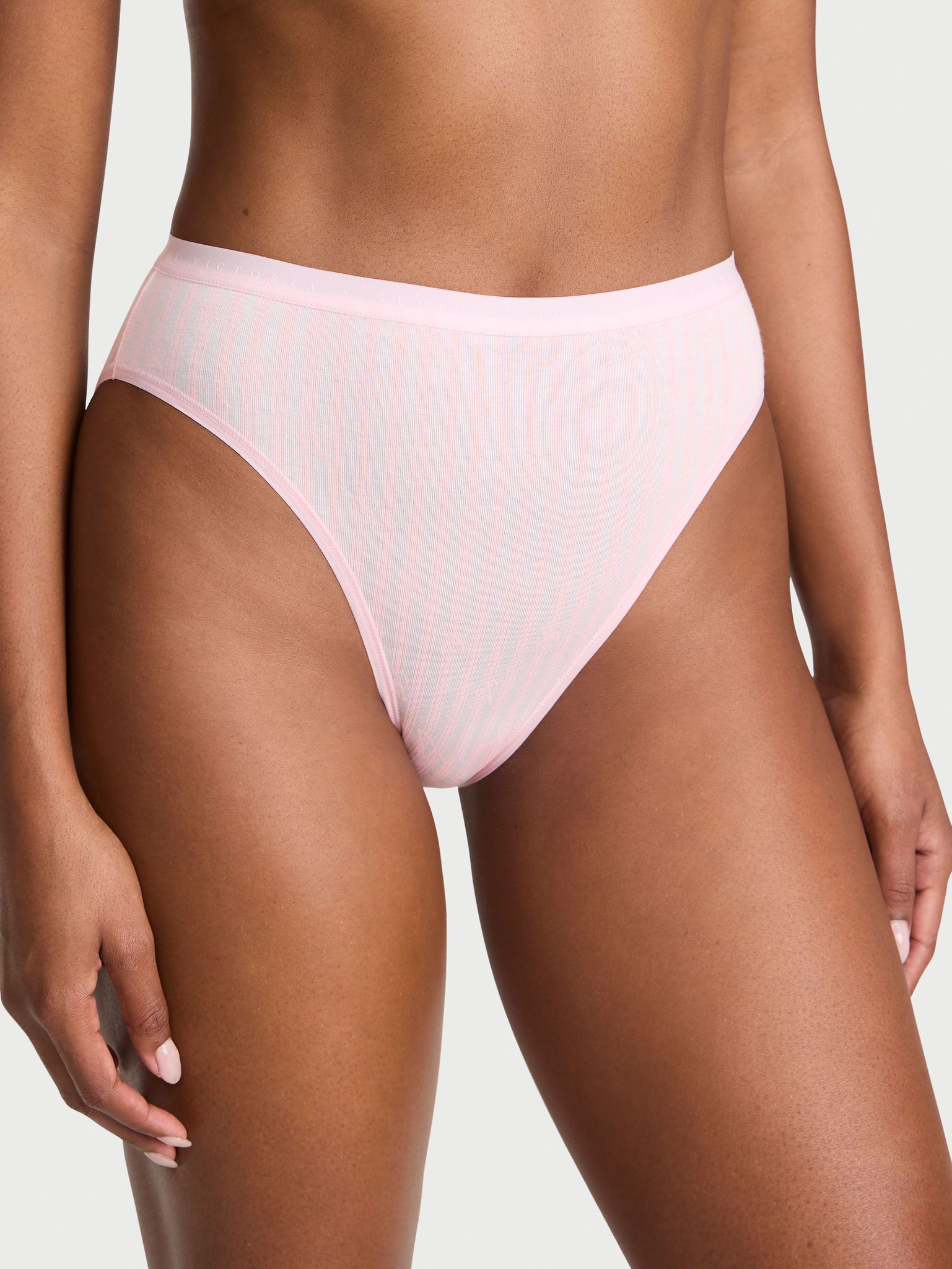 Victoria's Secret Majtki bawełniane figi z wysoko wyciętymi nogawkami High-Leg Brief