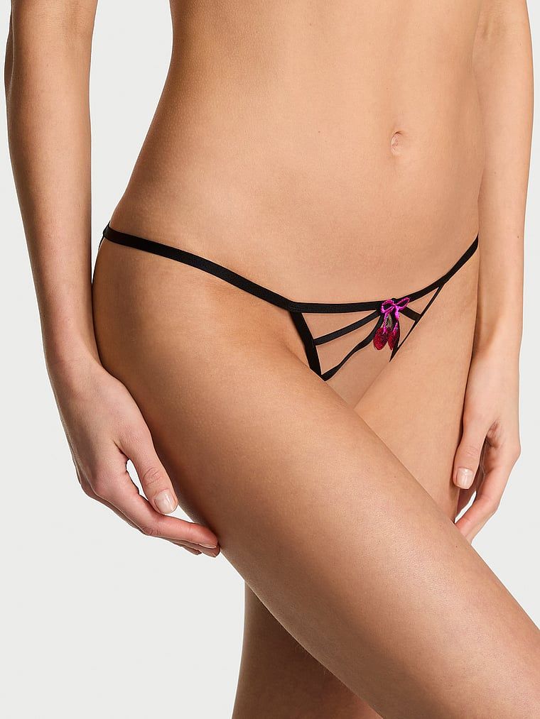 Majtki z otwartym tyłem Cherry Pop. Produkt jest wzorzysty i pochodzi z kolekcji Very Sexy. 