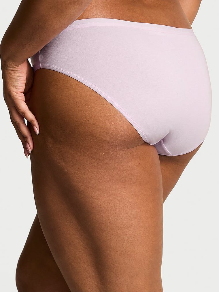 Majtki bawełniane Bikini. Produkt ma kolor purpurowy i pochodzi z kolekcji Victoria's Secret. 
