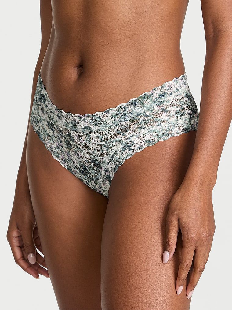 Majtki koronkowe Blossom Cheeky. Produkt ma wzór kwiatowy i pochodzi z kolekcji Lacie. 