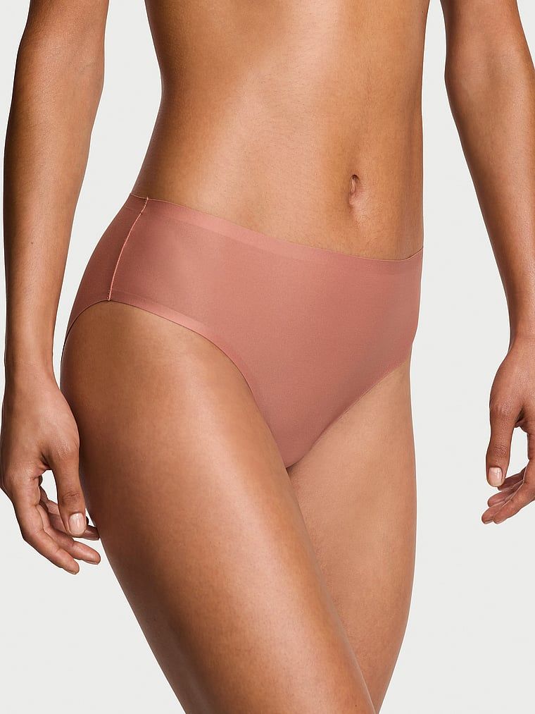 Majtki z mikrofibry Flex Bikini. Produkt ma kolor brązowy i pochodzi z kolekcji Body by Victoria. 