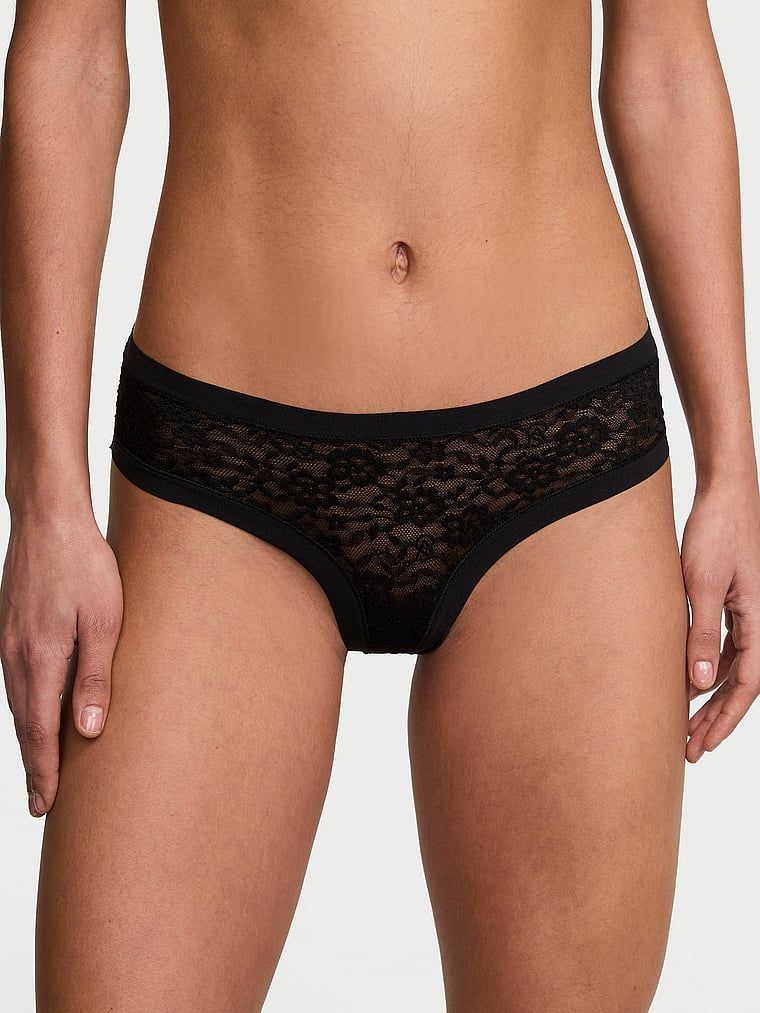 Majtki bezszwowe z koronką No-Show Lace Cheeky. Produkt ma kolor czarny i pochodzi z kolekcji No-Show. 
