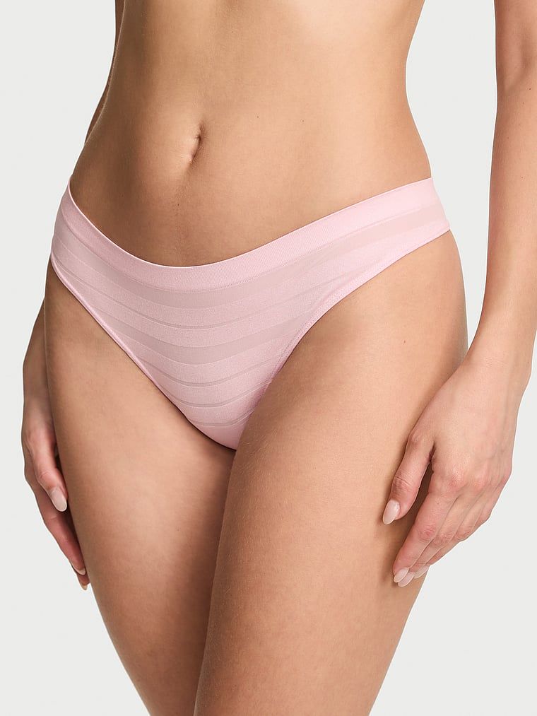 Stringi bezszwowe Seamless. Produkt ma kolor różowy i pochodzi z kolekcji Seamless. 