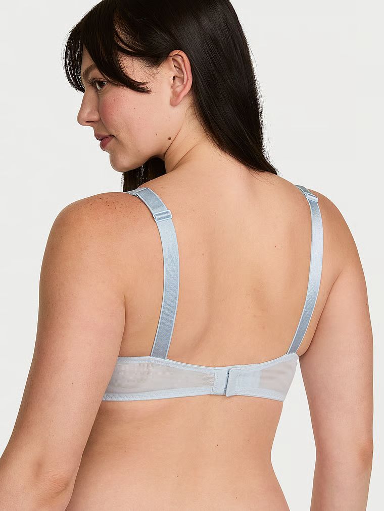 Biustonosz push-up koronkowy z błyszczącymi ramiączkami Shine Strap. Produkt ma kolor niebieski i pochodzi z kolekcji Very Sexy. 