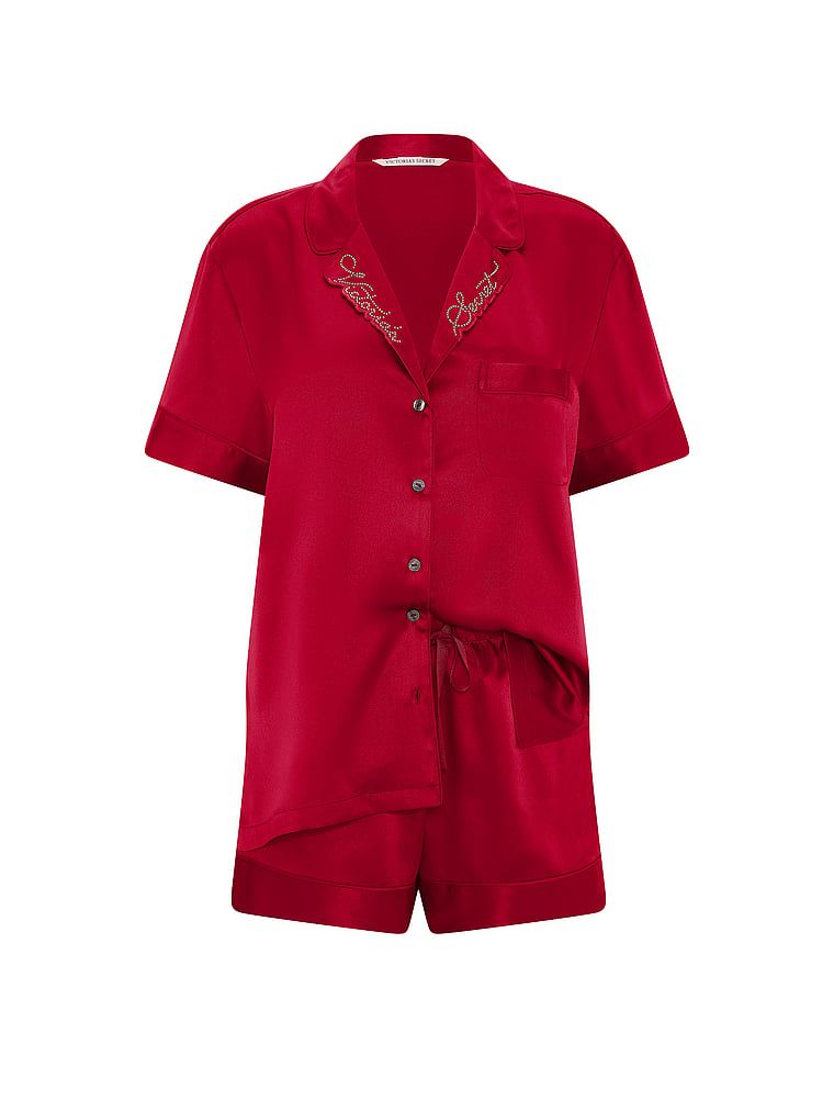 Piżama satynowa z szortami Signature. Produkt ma kolor czerwony i pochodzi z kolekcji Victoria's Secret. 