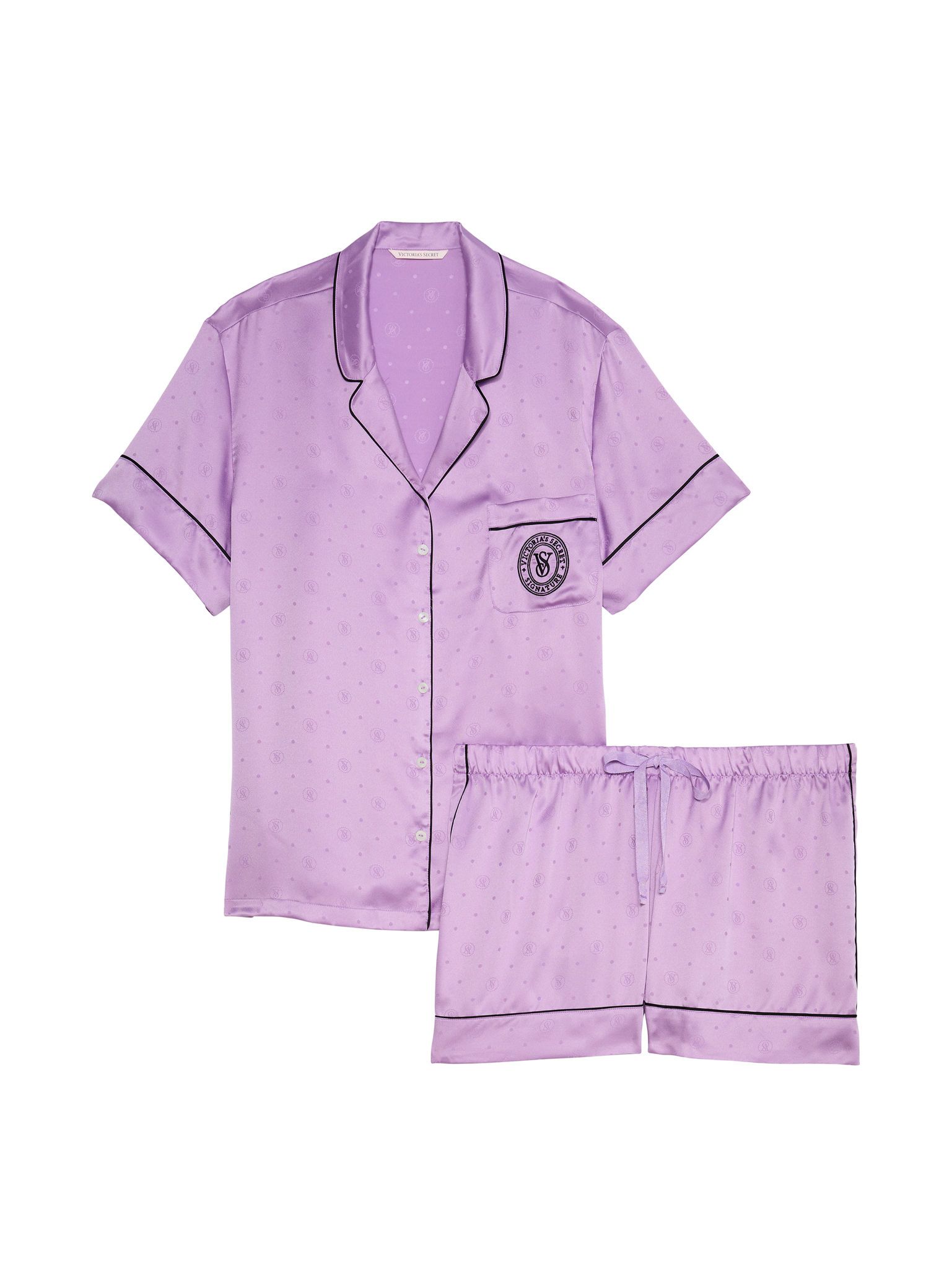 Piżama satynowa błyszcząca z szortami Glazed Satin. Produkt ma kolor purpurowy i pochodzi z kolekcji Victoria's Secret. 