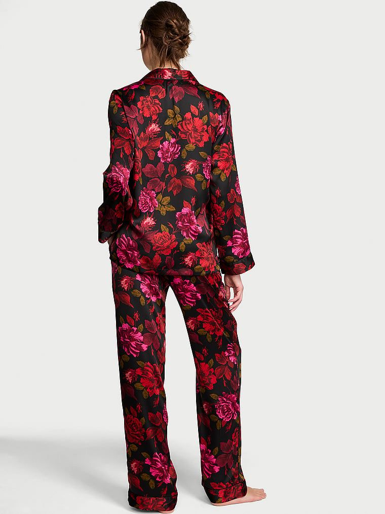 Piżama satynowa błyszcząca z długimi rękawami Glazed Satin. Produkt ma wzór kwiatowy i pochodzi z kolekcji Victoria's Secret. 