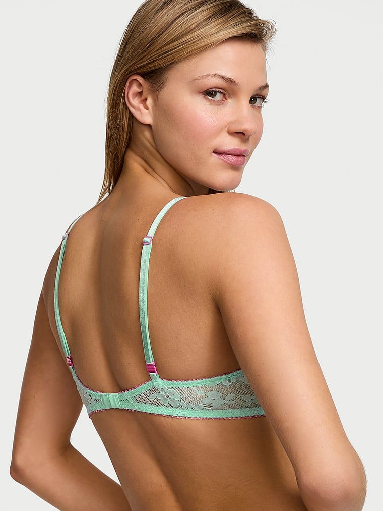 Biustonosz nieusztywniany koronkowy Tease Demi. Produkt ma kolor zielony i pochodzi z kolekcji Victoria's Secret. 