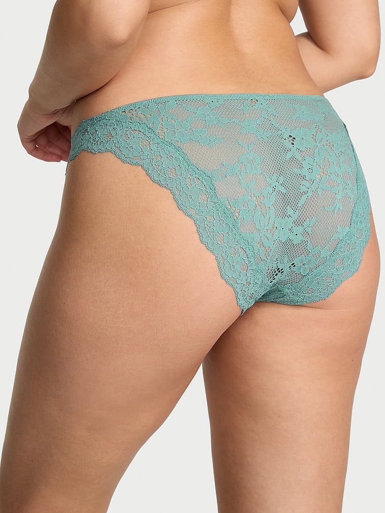 Majtki koronkowe Lace Bikini. Produkt ma kolor zielony i pochodzi z kolekcji Dream Angels. 