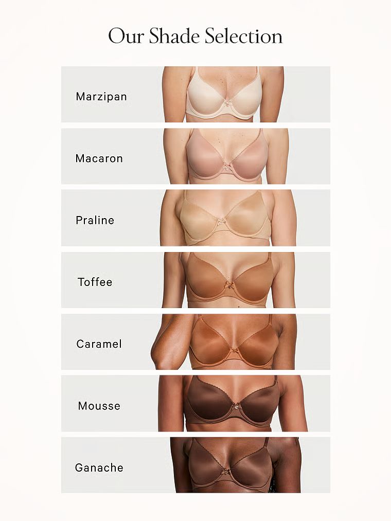 Modelka prezentuje biustonosz lekko usztywniany Smooth Demi. Produkt ma kolor beżowy i pochodzi z kolekcji Body by Victoria.
