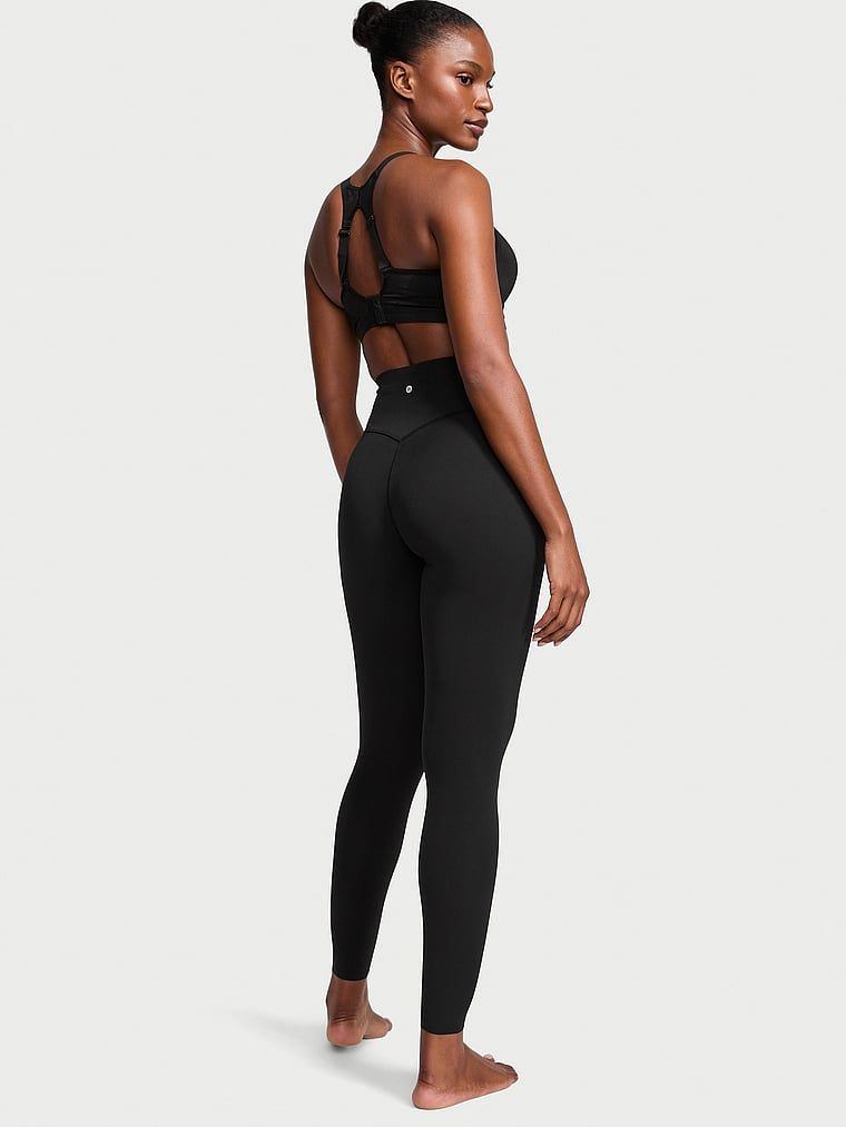 Legginsy z niską kompresją VS Elevate. Produkt ma kolor czarny i pochodzi z kolekcji VSX. 
