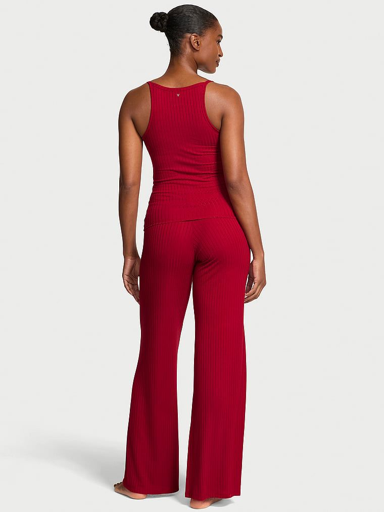 Piżama z modalu - top i spodnie. Produkt ma kolor czerwony i pochodzi z kolekcji Victoria's Secret. 