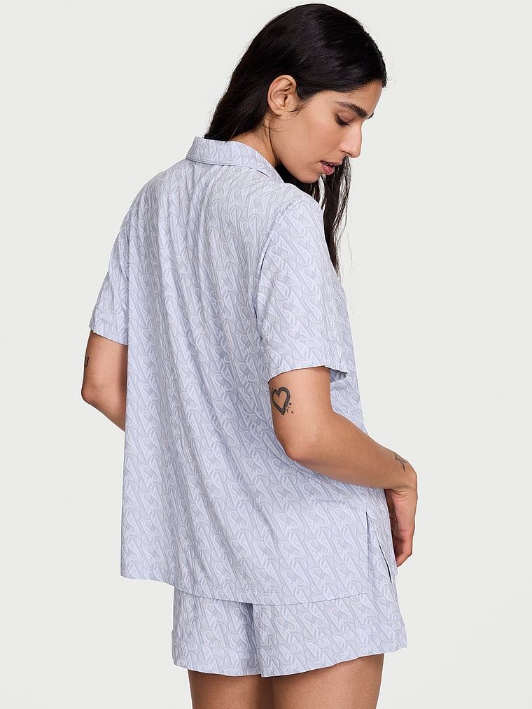 Piżama z modalu z szortami SoSoft. Produkt jest wzorzysty i pochodzi z kolekcji Victoria's Secret. 