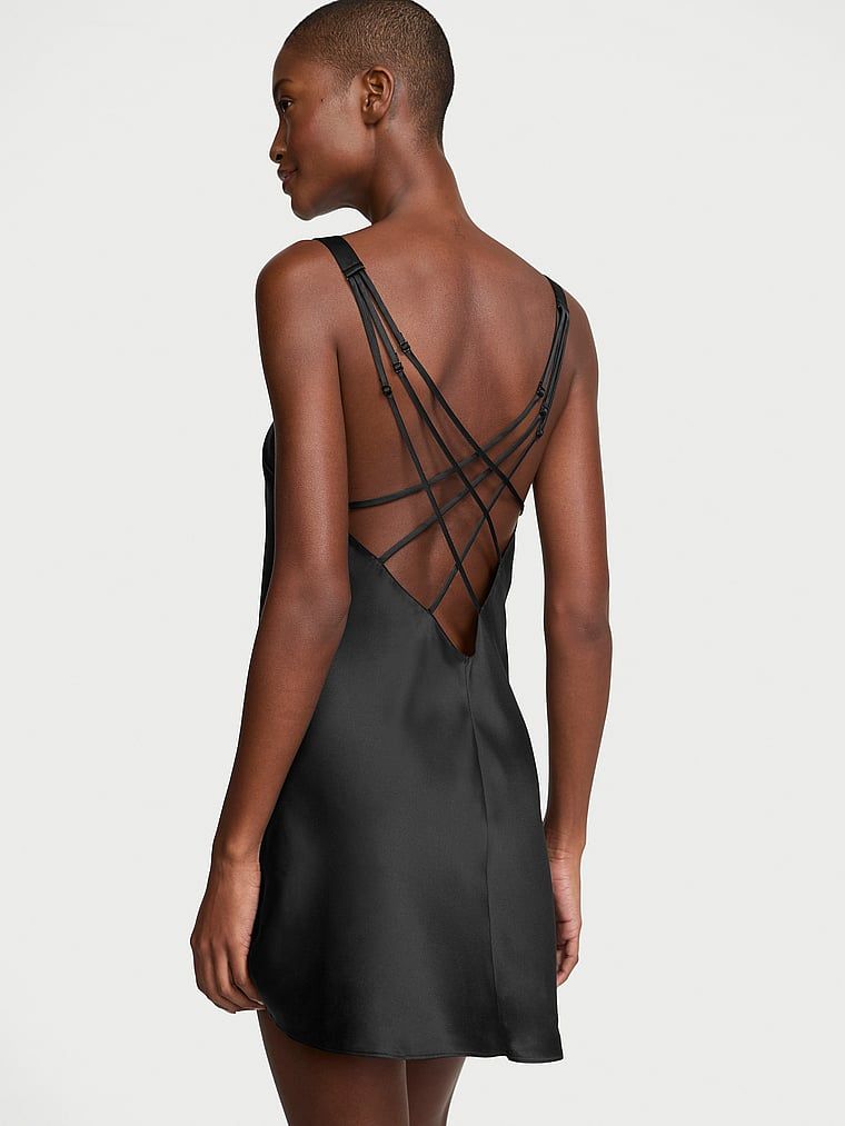 Victoria's Secret Satynowa koszulka nocna z błyszczącymi ramiączkami Shine Strap Satin Slip