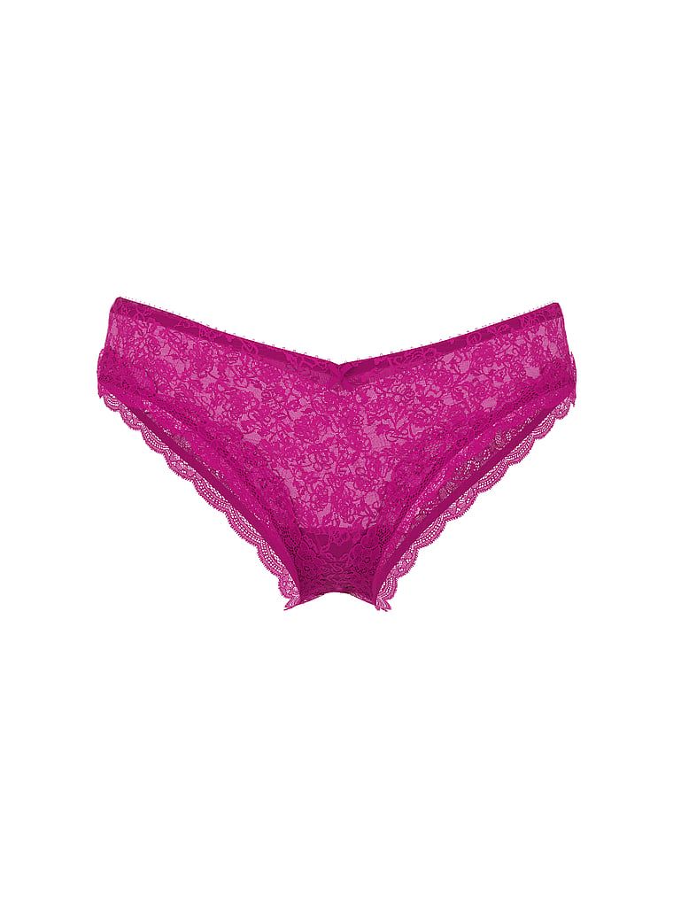 Majtki koronkowe z wysoko wyciętymi nogawkami Tease Cheeky. Produkt ma kolor fioletowy i pochodzi z kolekcji Victoria's Secret. 