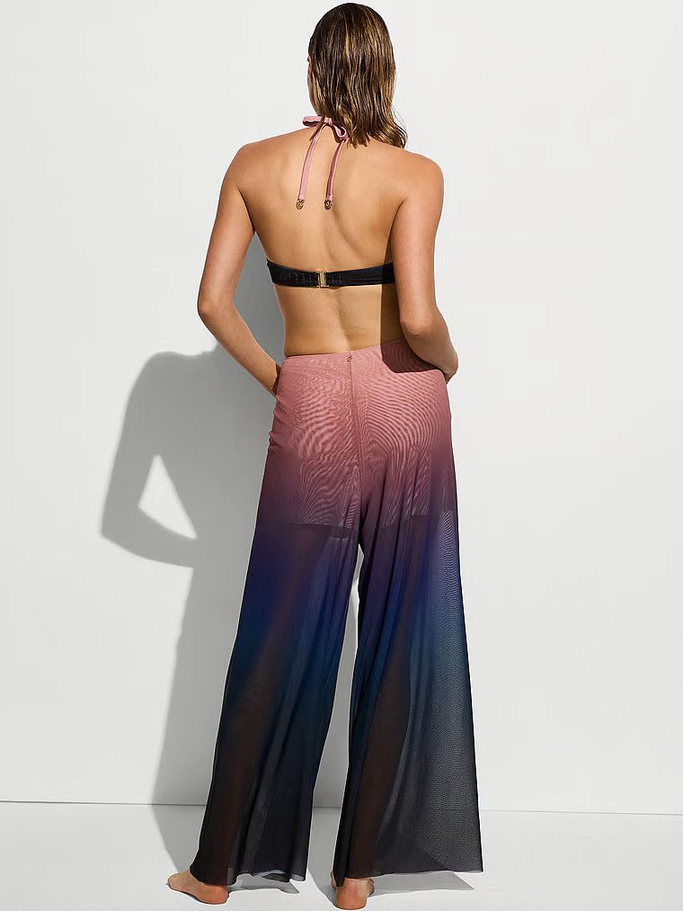 Spodnie z siateczkowego materiału na plażę Tie-Front. Produkt jest wzorzysty i pochodzi z kolekcji Victoria's Secret Swim. 