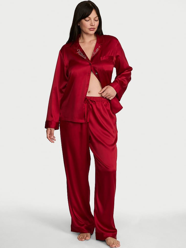 Piżama satynowa z długimi rękawami Signature. Produkt ma kolor czerwony i pochodzi z kolekcji Victoria's Secret. 