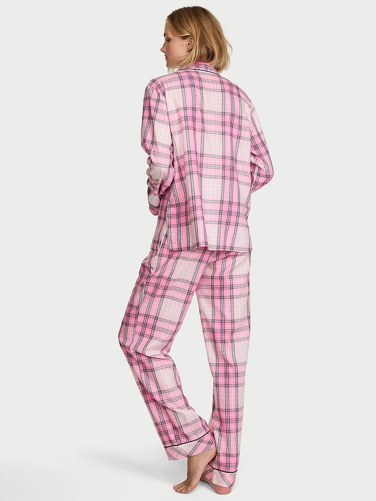 Flanelowa piżama z długimi spodniami. Produkt ma kolor wzorzysty i pochodzi z kolekcji Victoria's Secret. 