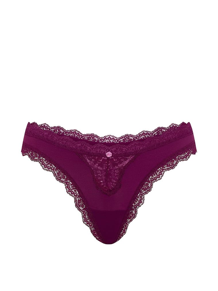 Stringi z koronką Lace Trim. Produkt ma kolor fioletowy i pochodzi z kolekcji Dream Angels. 