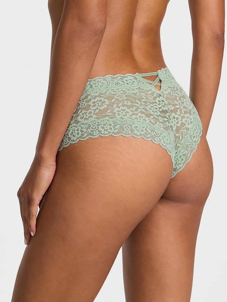 Majtki koronkowe z paseczkami z tyłu Blossom Cheeky. Produkt ma kolor zielony i pochodzi z kolekcji Lacie. 