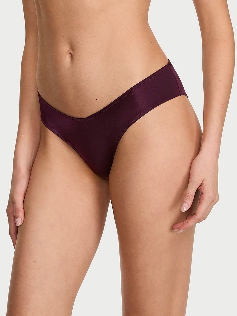 Majtki z paseczkami z tyłu i wysoko wyciętymi nogawkami Strappy-Back Cheeky. Produkt ma kolor fioletowy i pochodzi z kolekcji Very Sexy. 