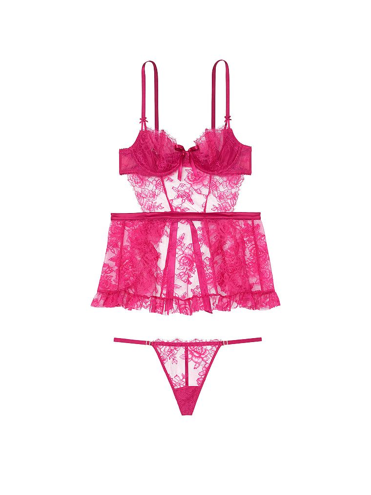 Fartuszek i stringi Wicked Rose Lace. Produkt ma kolor różowy i pochodzi z kolekcji Very Sexy. 