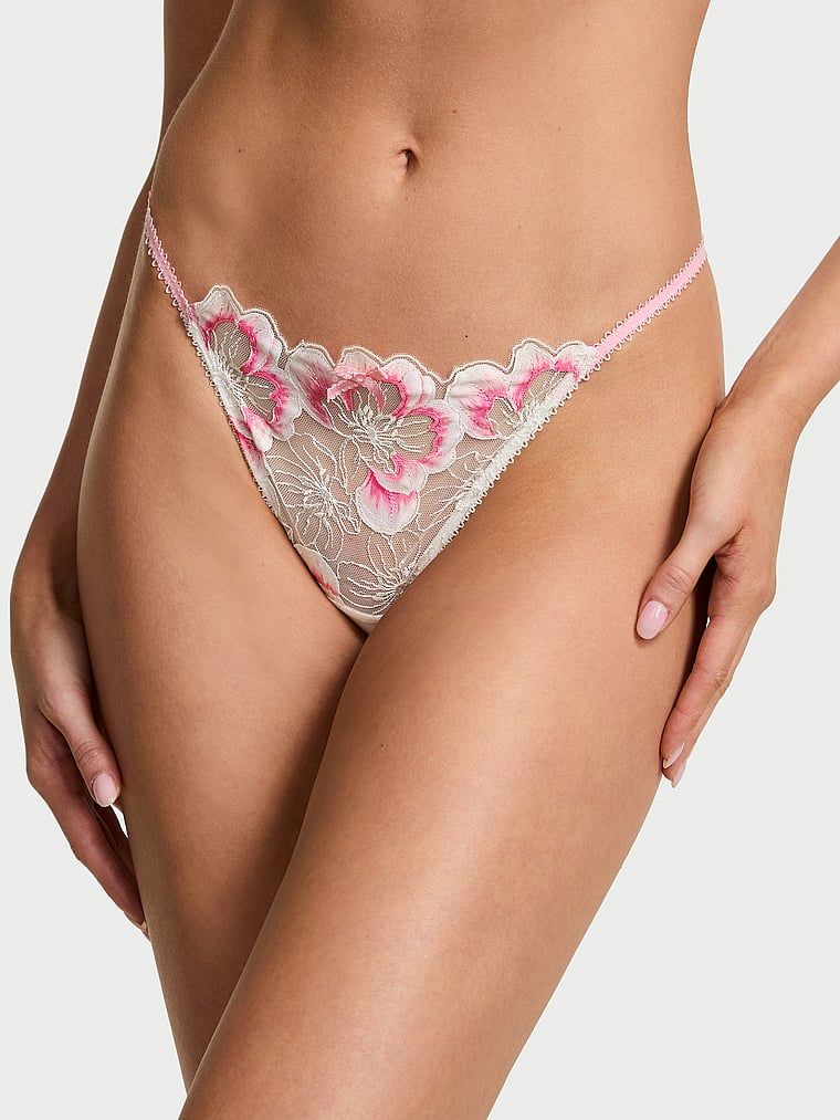 Majtki brazyliany Peony Embroidery Brazilian. Produkt jest wzorzysty i pochodzi z kolekcji Dream Angels. 